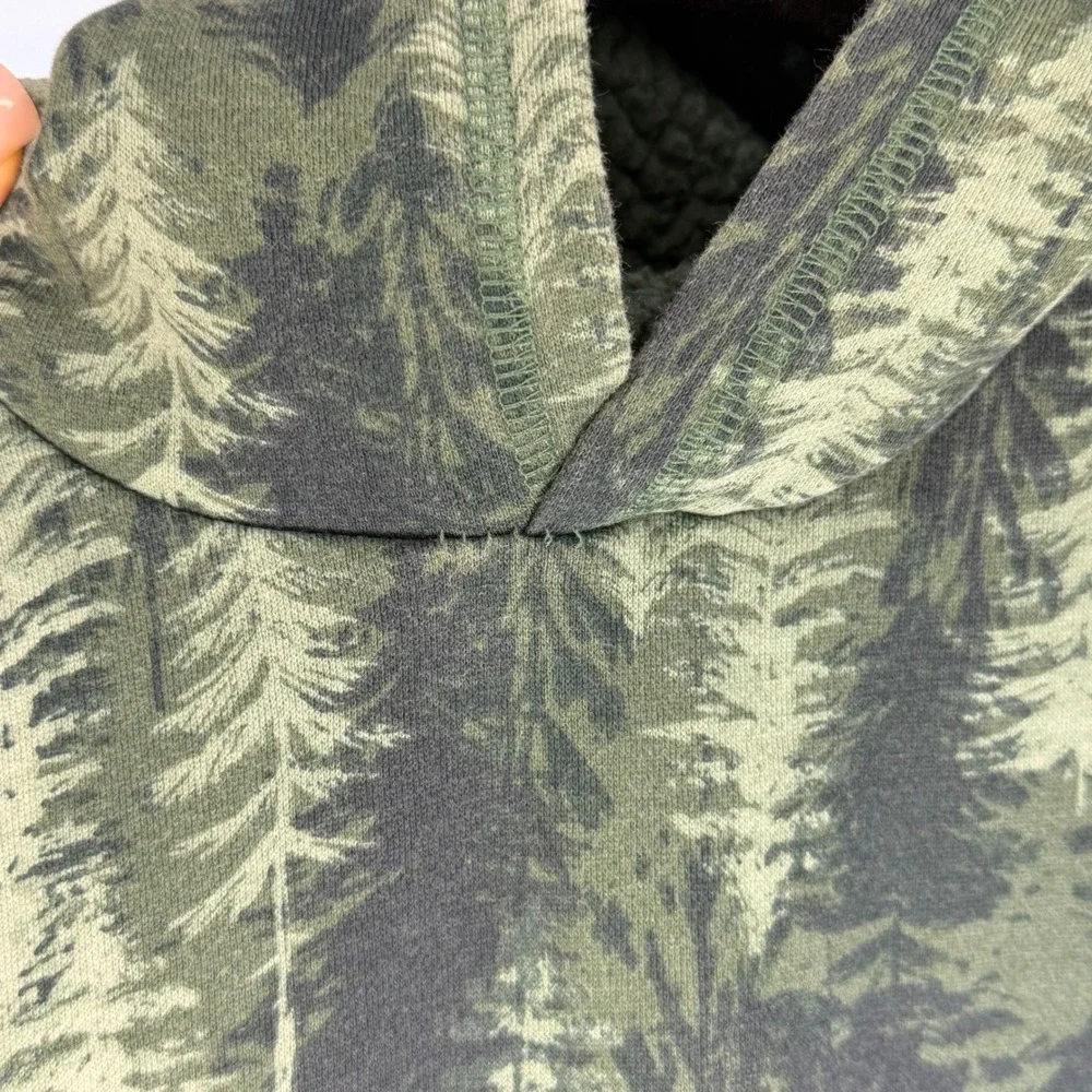 OshKosh Bgosh Boys Green Pine Tree Forest Sherpa Lined Hoodie Size 14 3UI46010